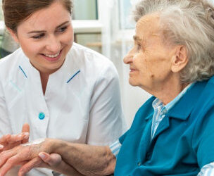 Tips for Maintaining Healthy Skin for Seniors